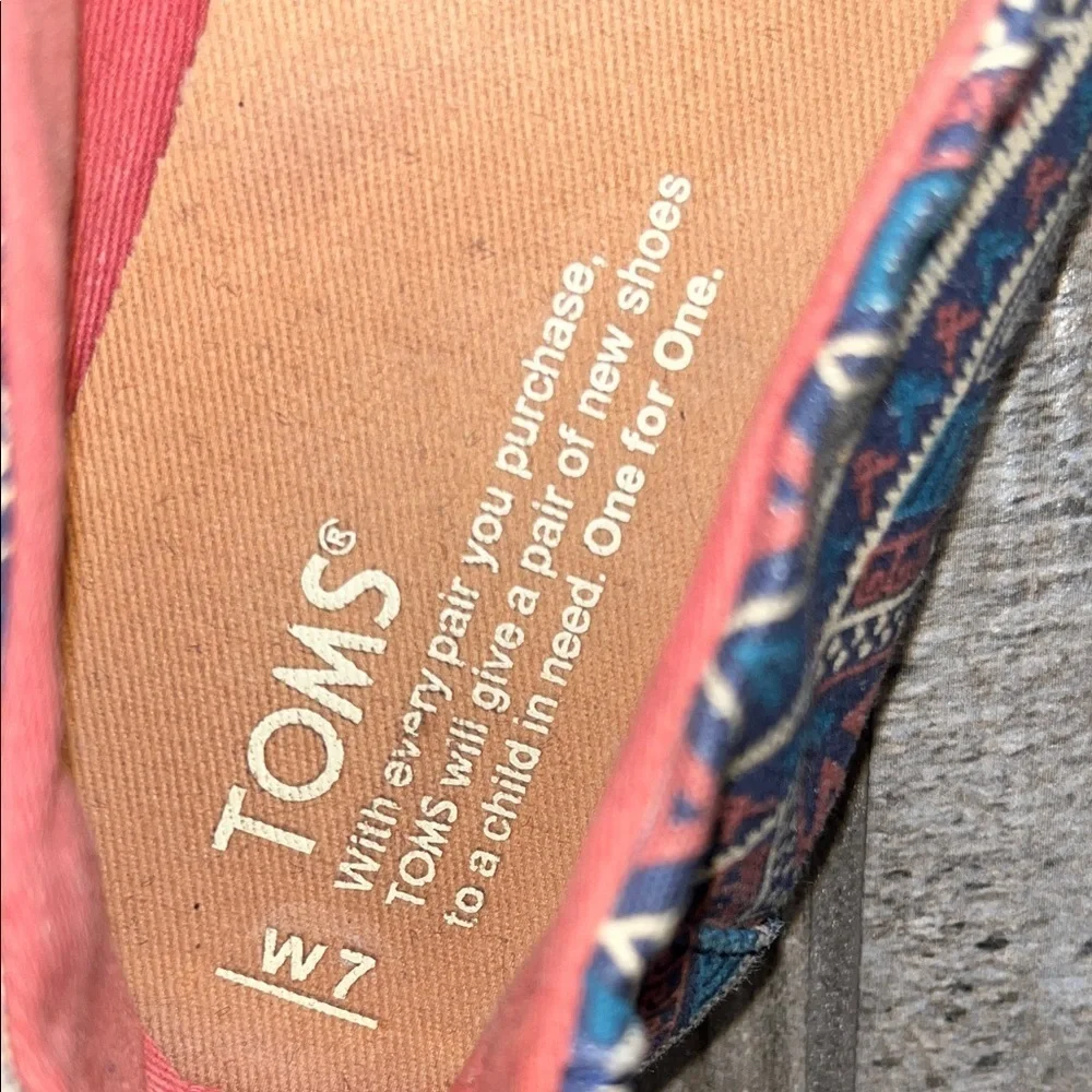 TOMS Women's Geometric Blue Flats